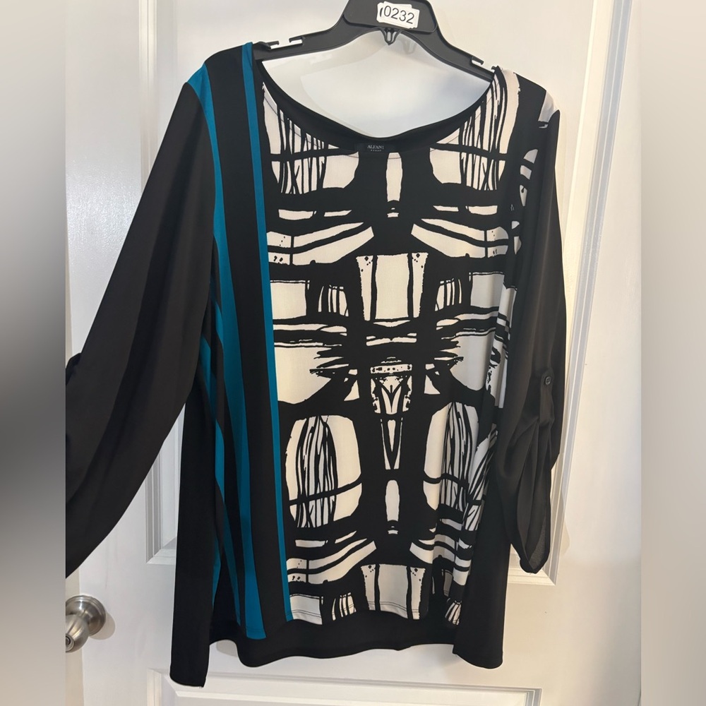 Alfani Abstract Black & Ivory Graphic Tunic Blouse with Teal Stripe Sz 2X